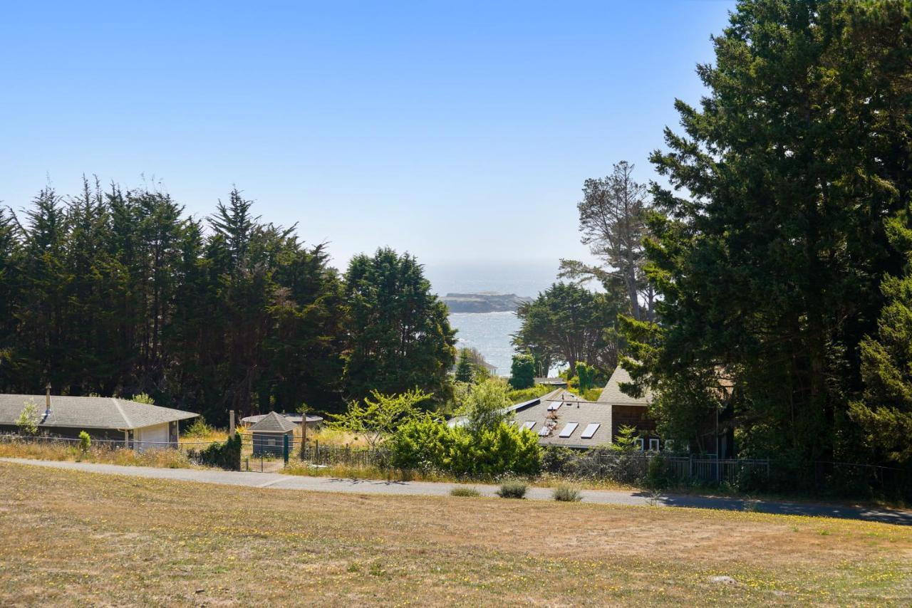 Mendo Bungalow Mendocino Exterior photo